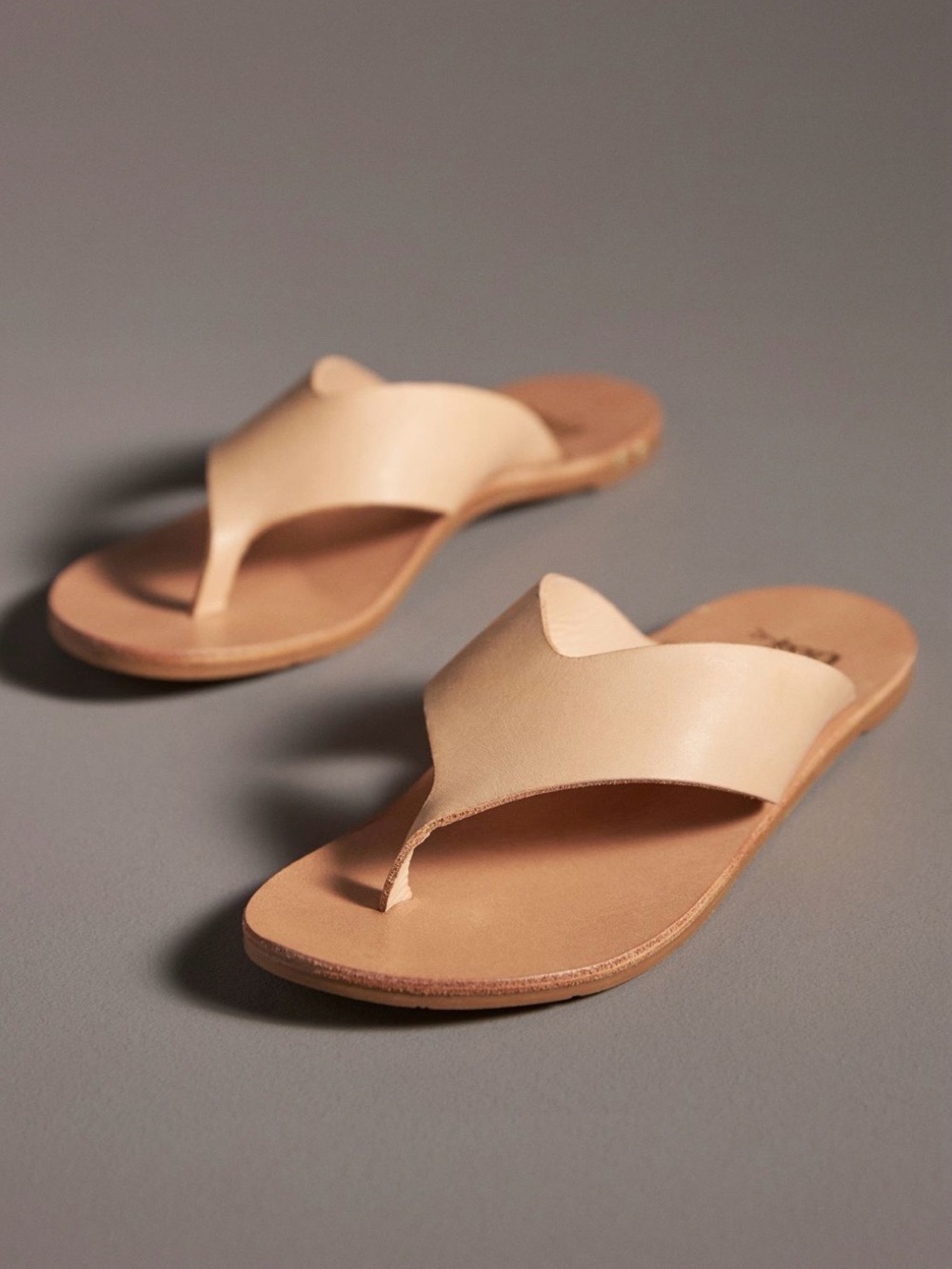 Beek Pip Leather Thong Sandals Size 9